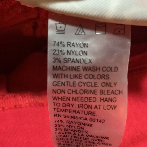 Caroll Reed Stretchy Red Capris - Picture 8 of 8